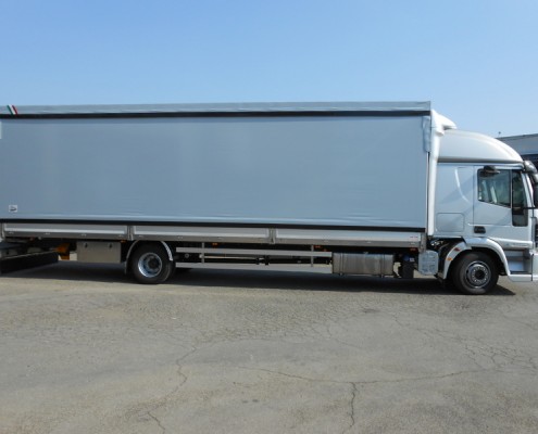 Eurocargo - cassone inox,centine regolabile, porte posteriori